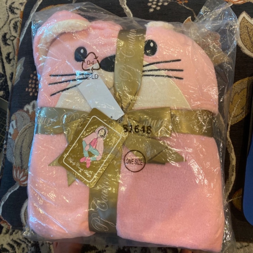 Bunny Hoody Couch Cape/Wrap-OS